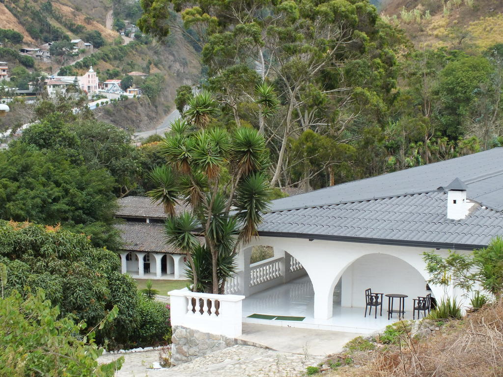 Hosteria La Eterna Primavera Huigra Εξωτερικό φωτογραφία
